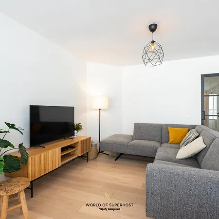 Апартаменты Bright Near The Sea And The Marina Остенде