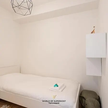 Апартаменты Bright Near The Sea And The Marina Остенде