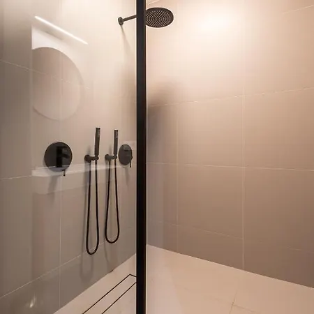 Daire Bright Near The Sea And The Marina *