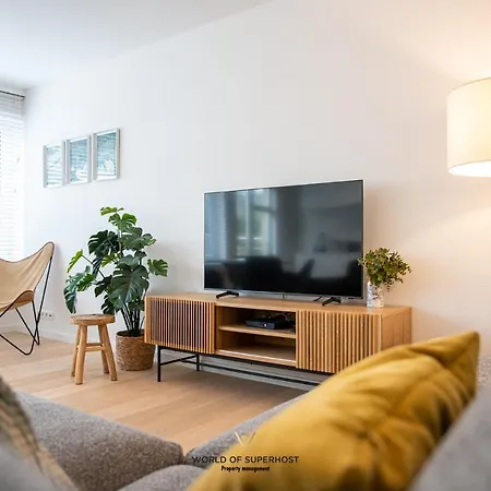 Bright Near The Sea And The Marina Appartement