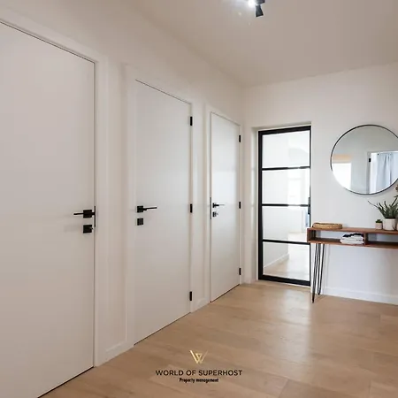 בית נופש Bright Near The Sea And The Marina אוסטנדה