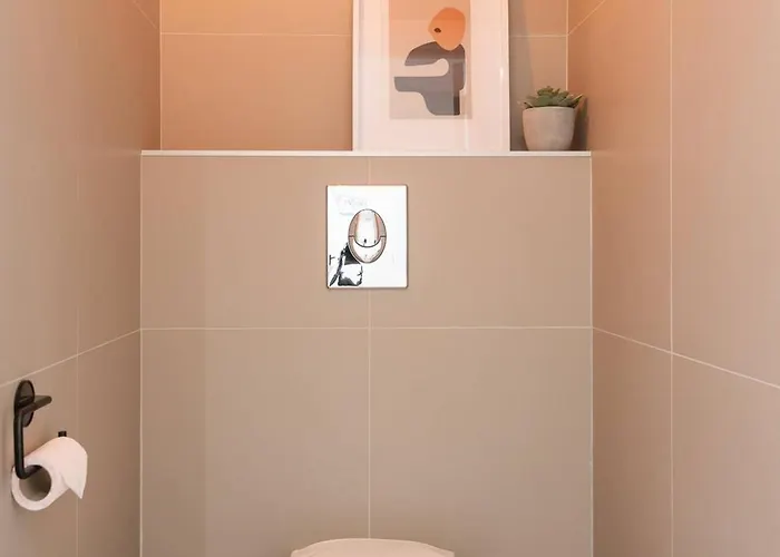 בית נופש Bright Near The Sea And The Marina *